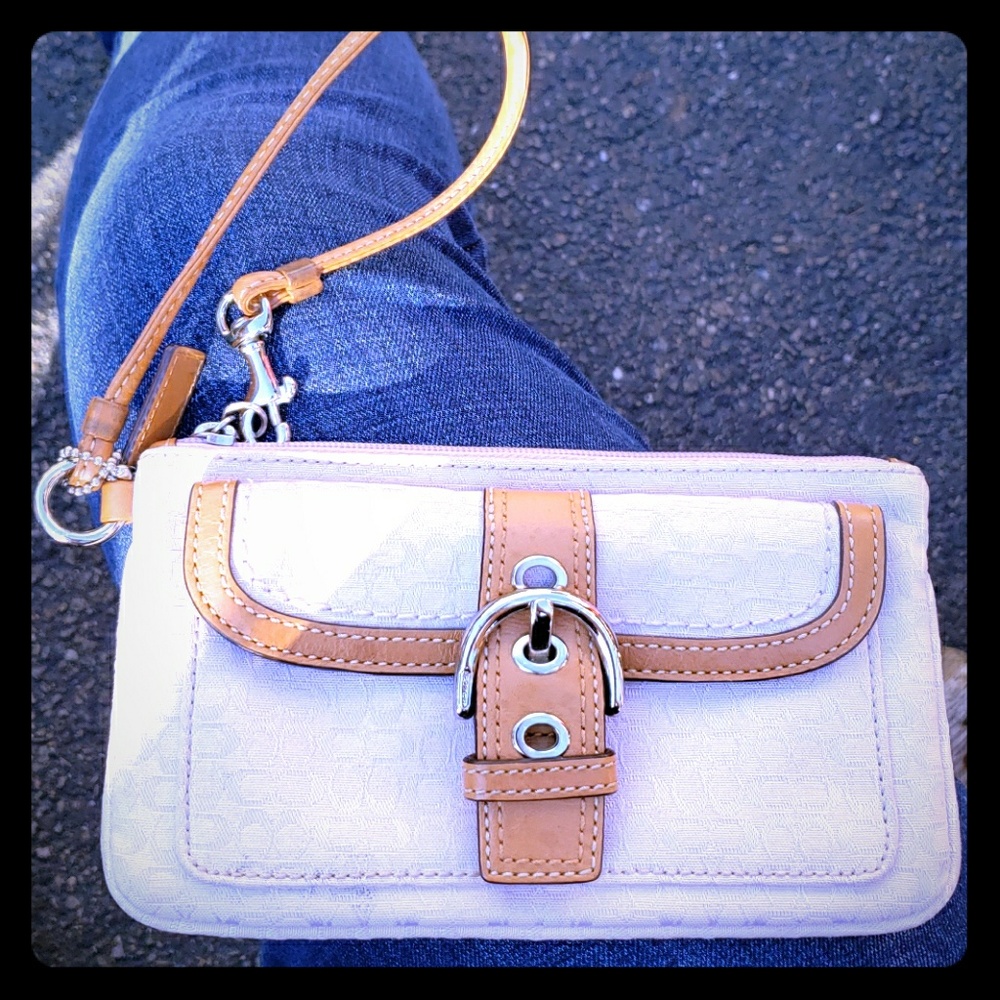 Coach wristlet light purple & leather
